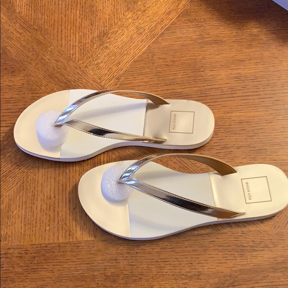 Dolce Vita Light Gold Metallic Stella Sandals - Picture 5 of 6